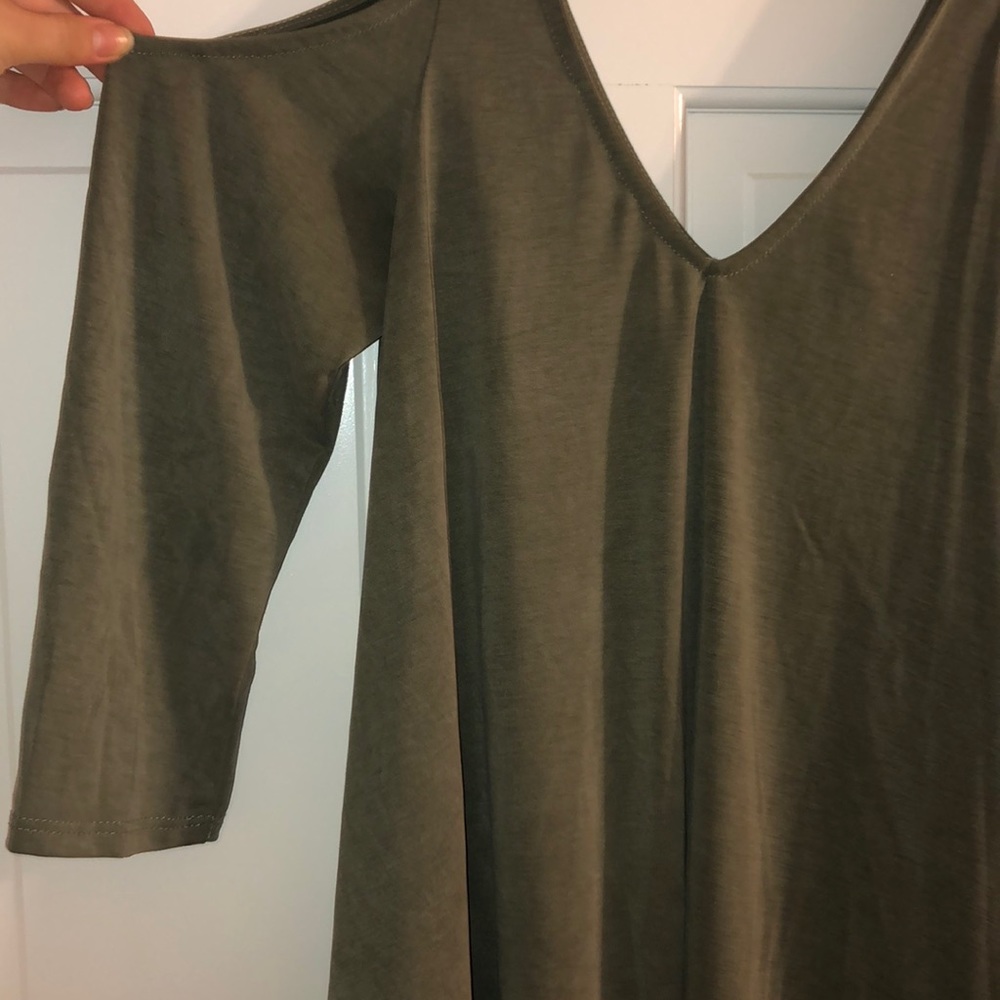 Flowy olive green shirt w/ cut out shoulders